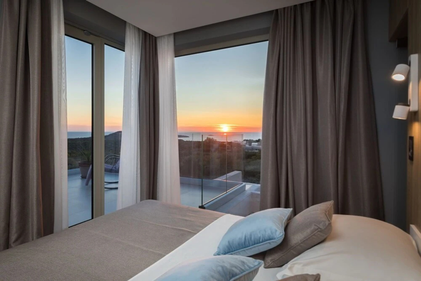 Luxury Villa Cinderella with Swimming Pool