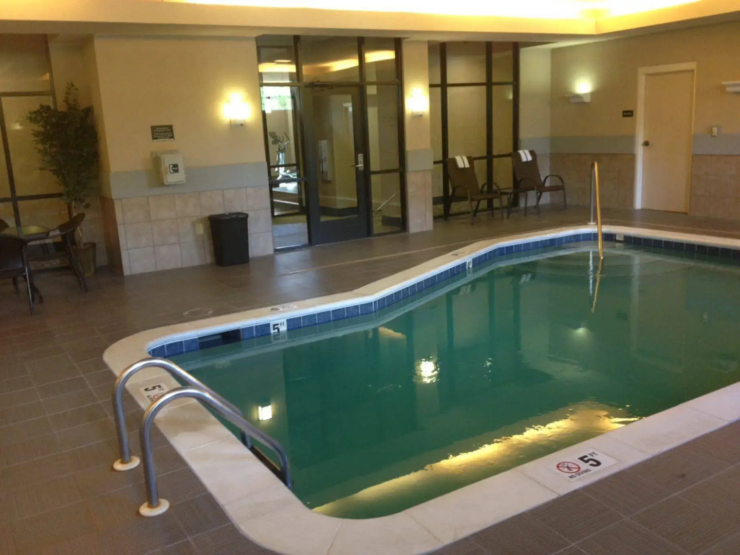 Comfort Suites Huntersville near Lake Norman