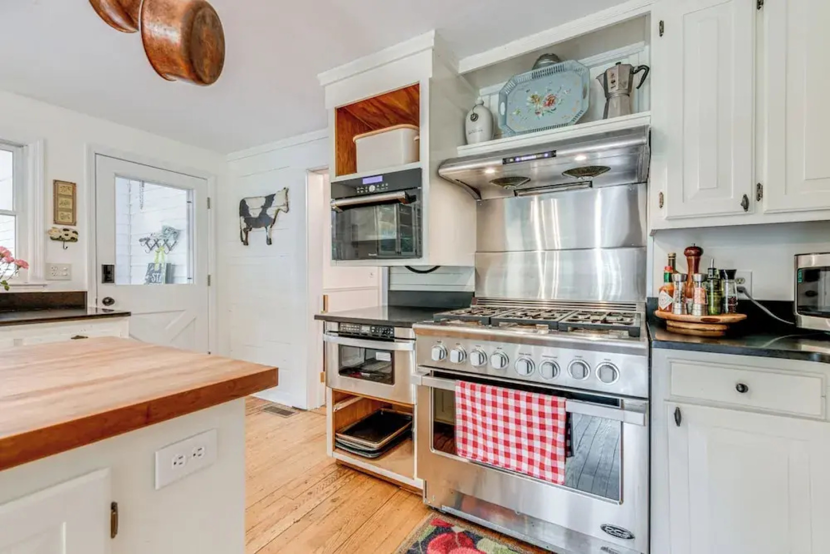 Maggie Valley Historic Farmhouse on 5 Acres!