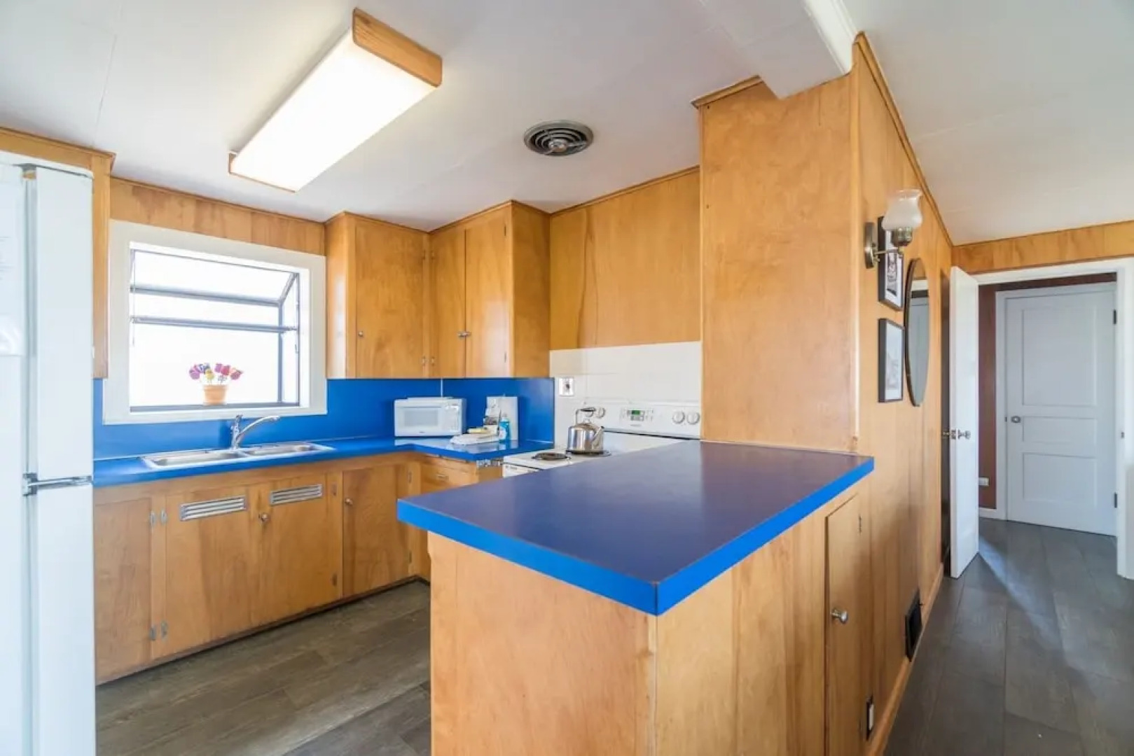 The Riptides 3 Br home by RedAwning