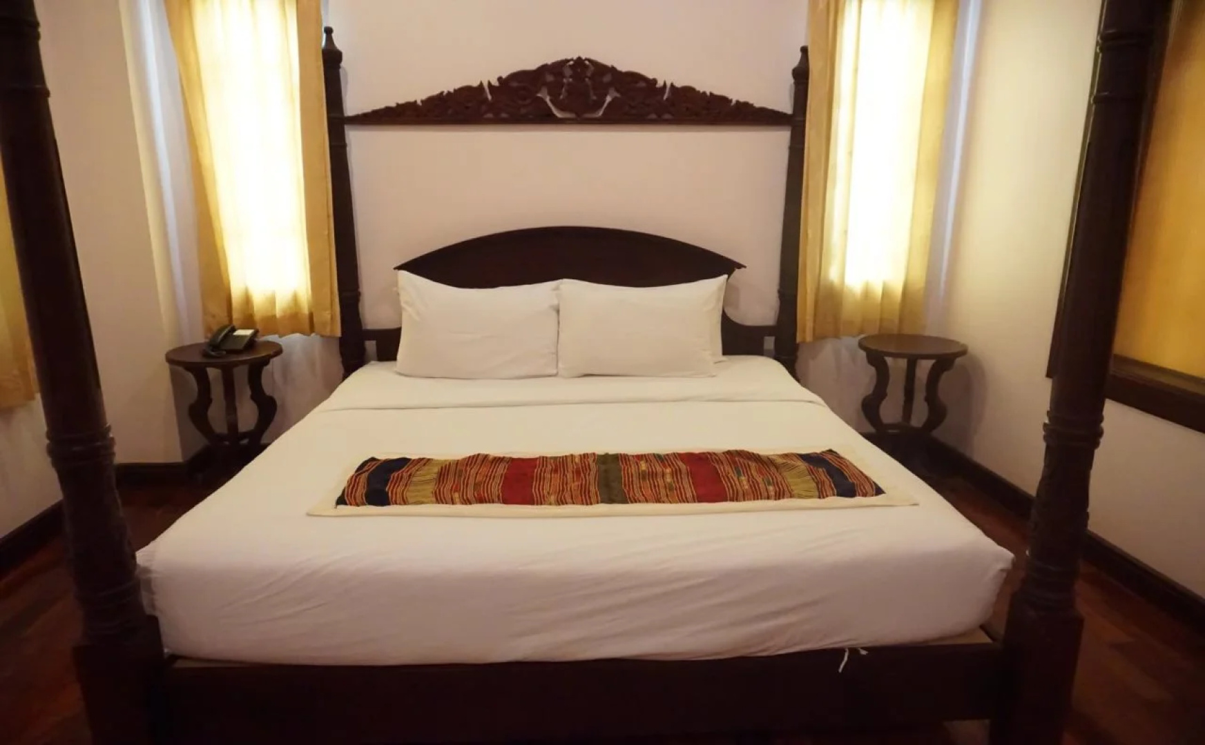 Sengtawan Riverside Hotel