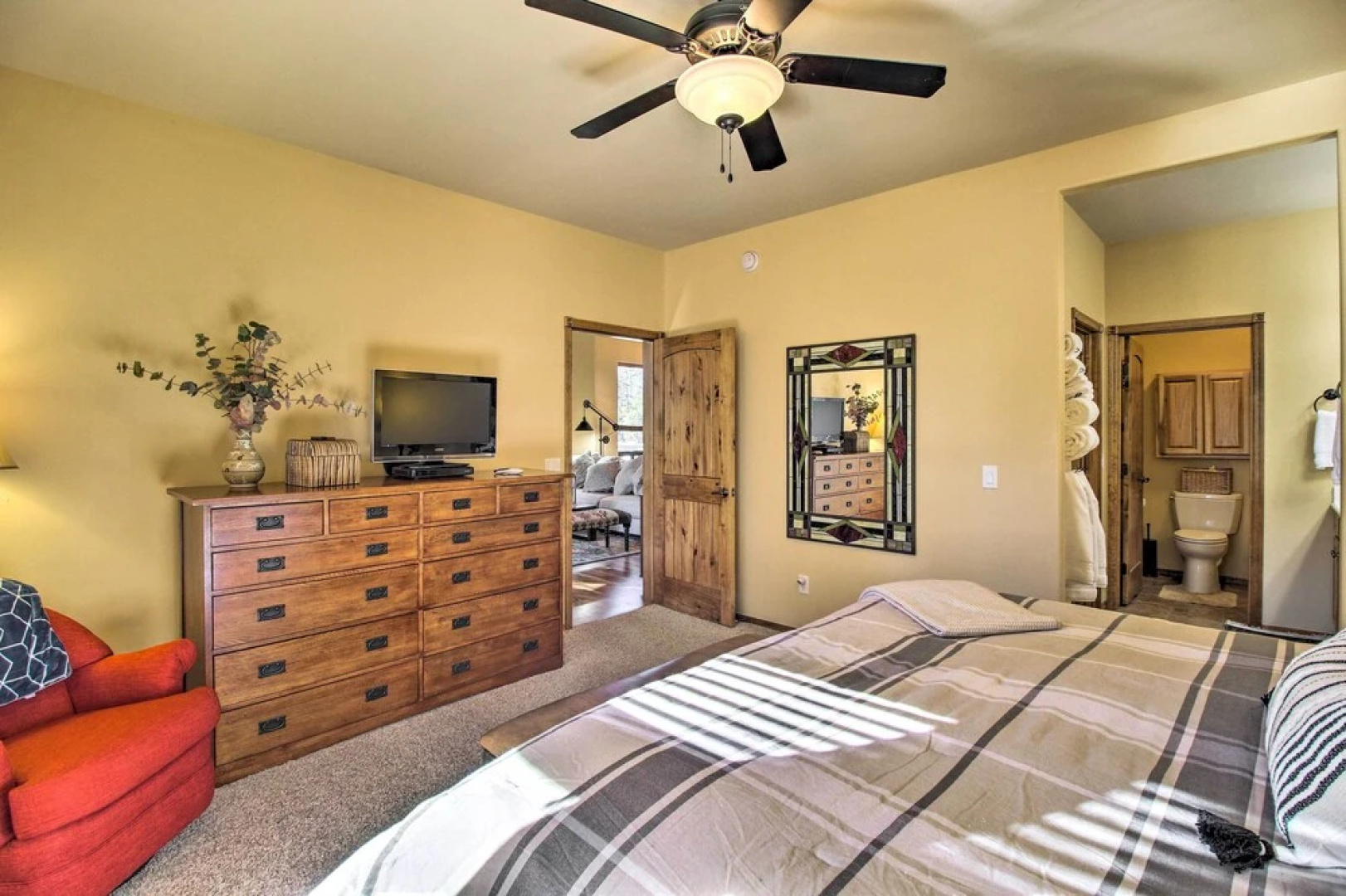 Fireside Comfort & Family Fun: Wooded Show Low Gem