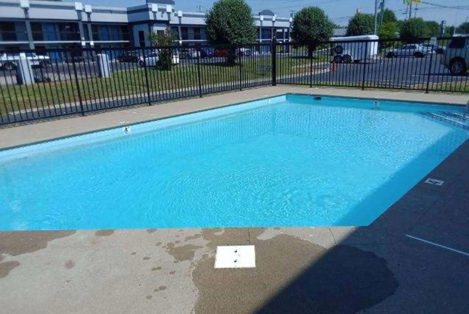 Howard Johnson by Wyndham Clarksville Tennessee