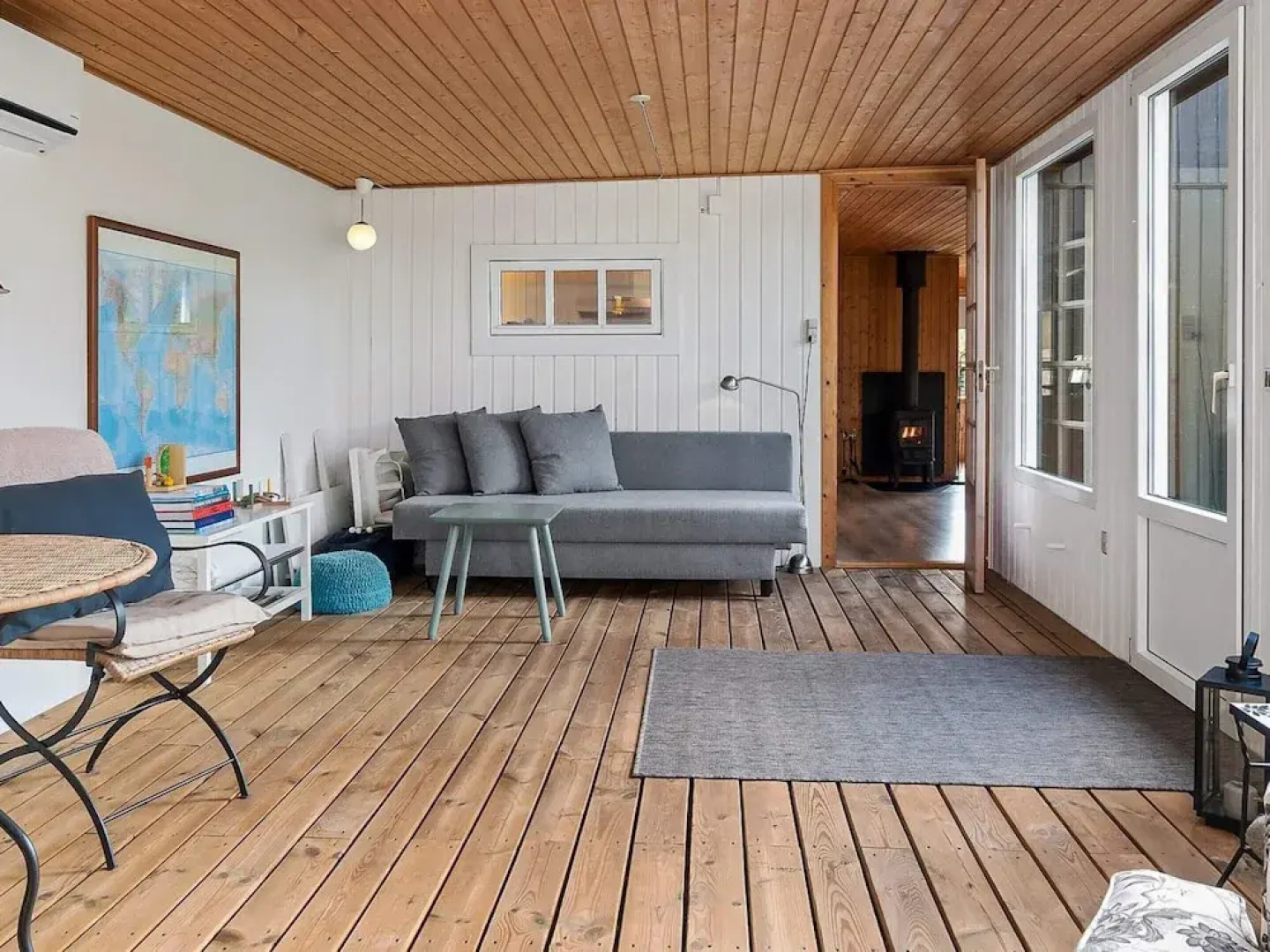 Cozy Summer House Near Ore Strand