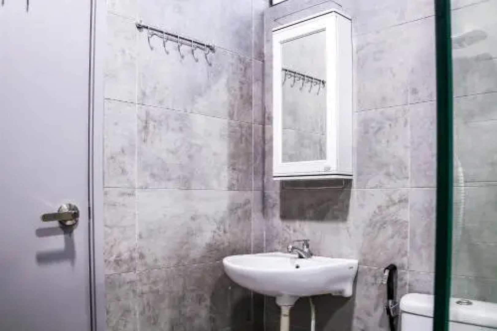 8Pax 2 BATHROOM NEAR SUMWAY PYRAMID