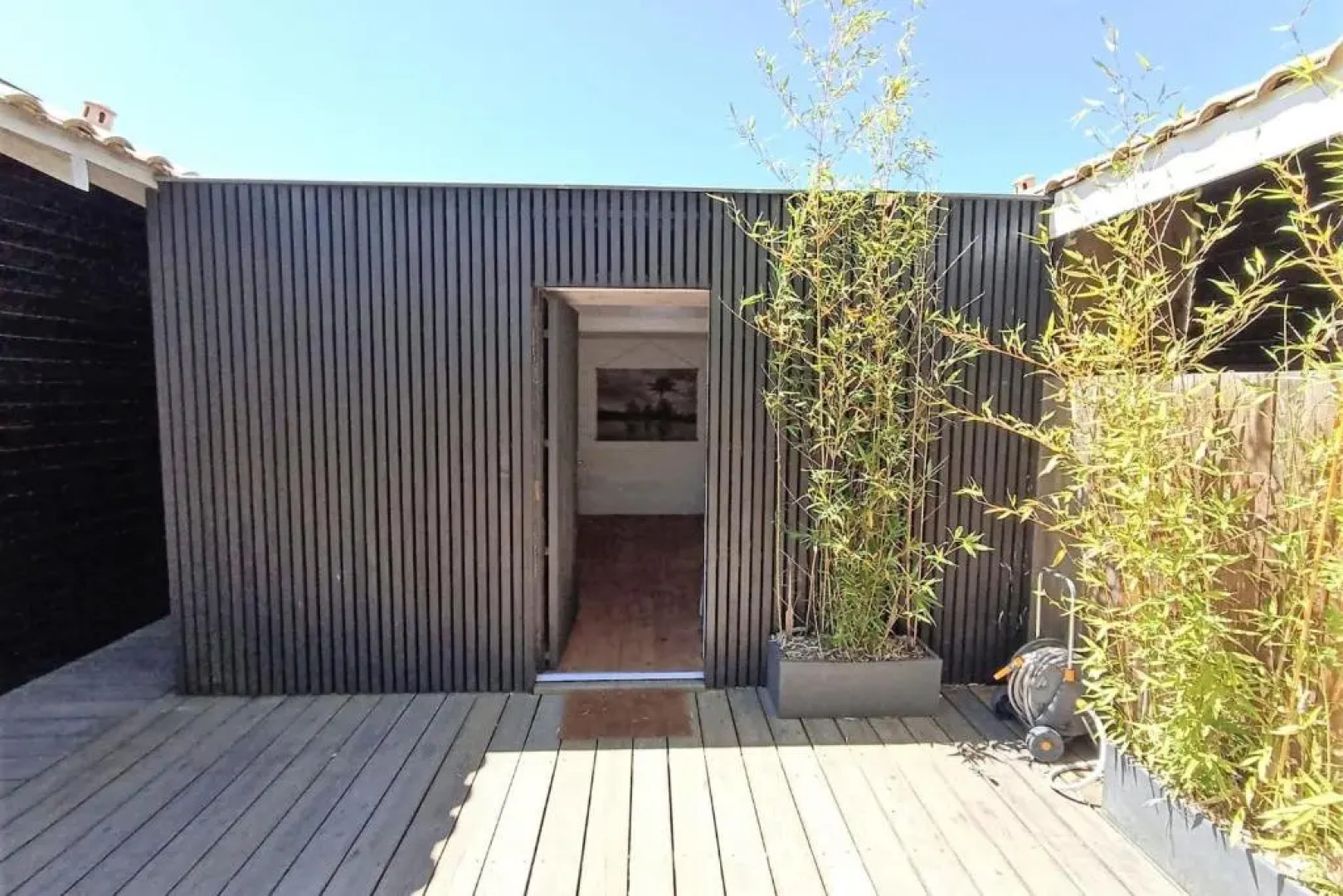 Very Nice Wood Frame House With Garden