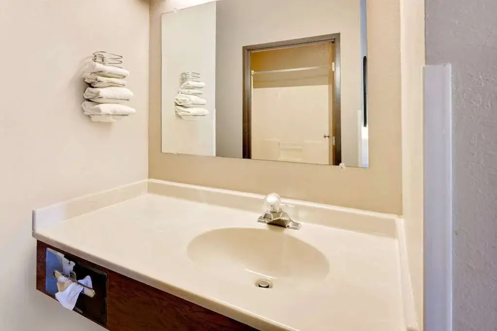 Super 8 Akron S/Green/Uniontown Oh