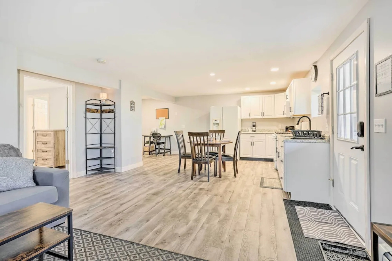 Charming Beacon Apt w/ Fire Pit: Near Hiking!