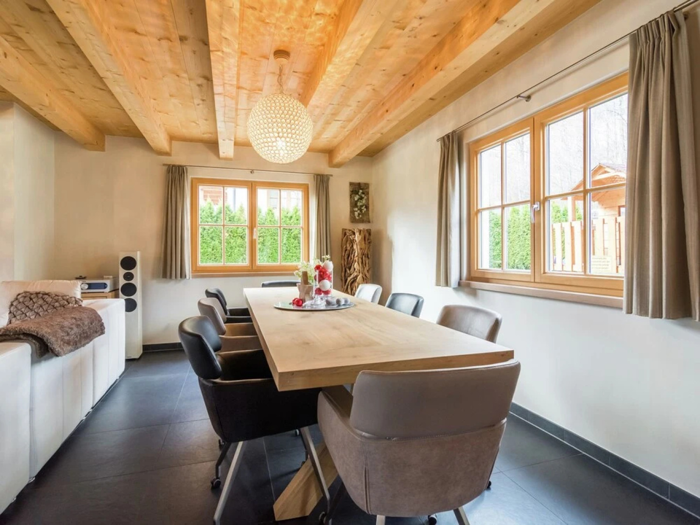 Chalet in Piesendorf with Sauna, Hot Tub, Pool, Whirlpool