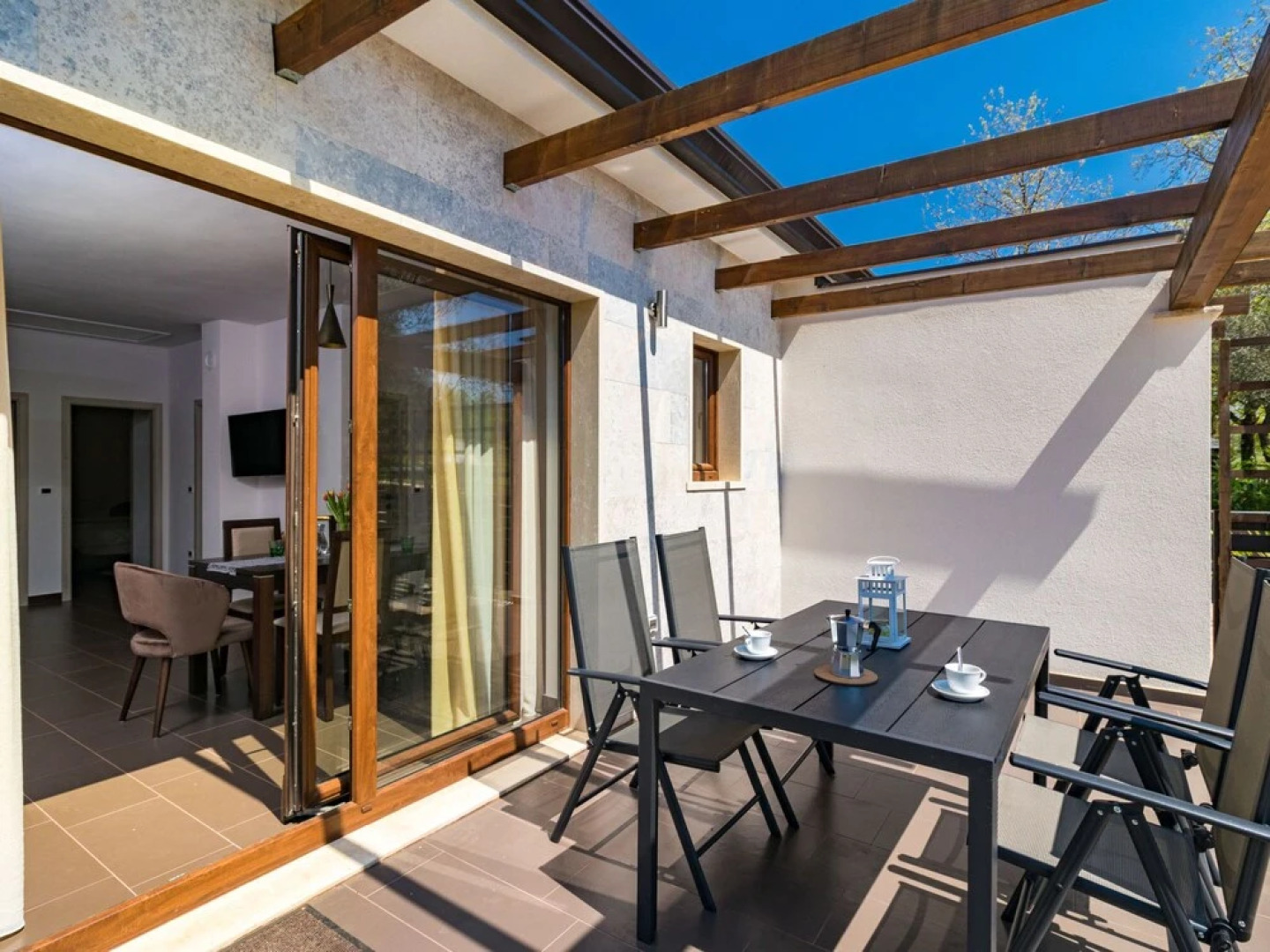 Noa Kaldanija in Kaldanija