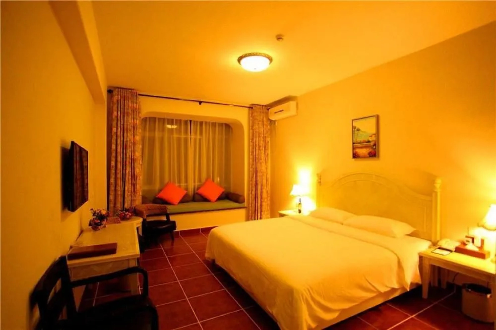 Lingshui Shenzhou Holiday Hotel