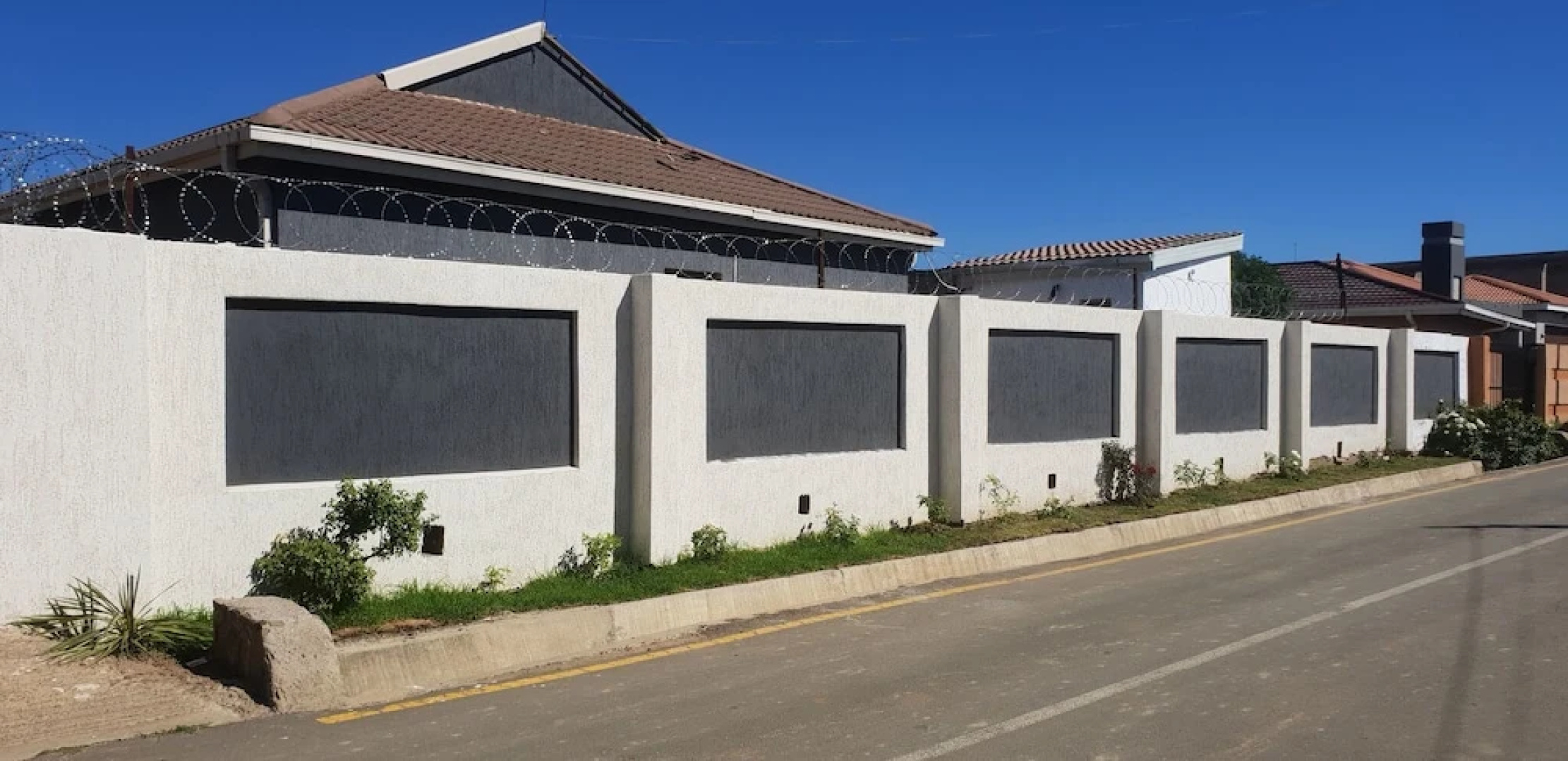 Thetsane Apartments