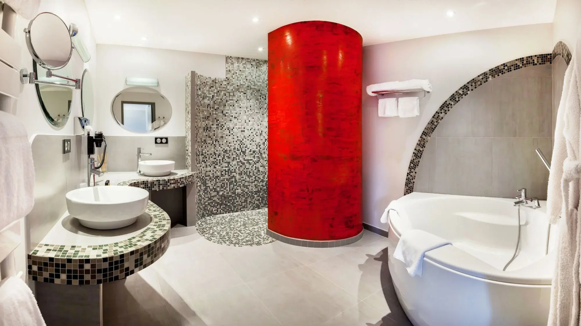 Château de la Falque, The Originals Relais