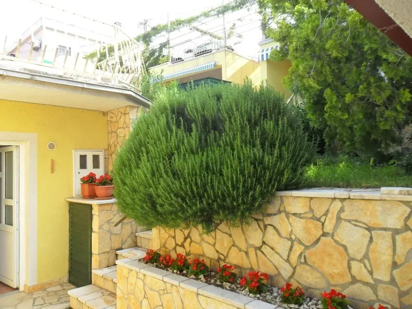 Zlato - With Pool - A3 Lovor