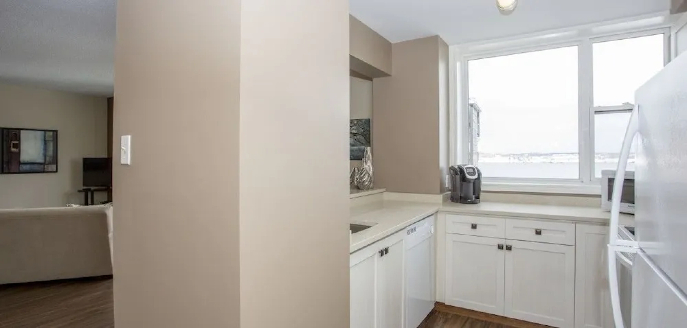 Moore Suites - Waterfront Place