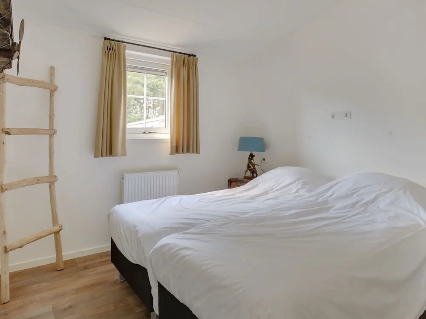 Bungalow With a Terrace at Bedafse Bergen