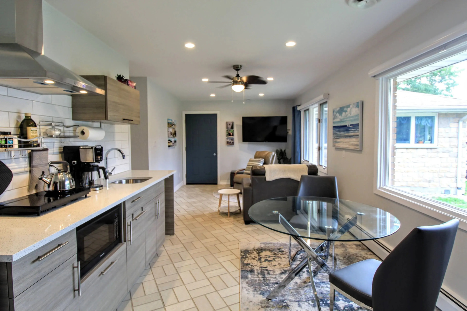 Coastal #1 and Cozy #2 - Seacliff Beach Suites
