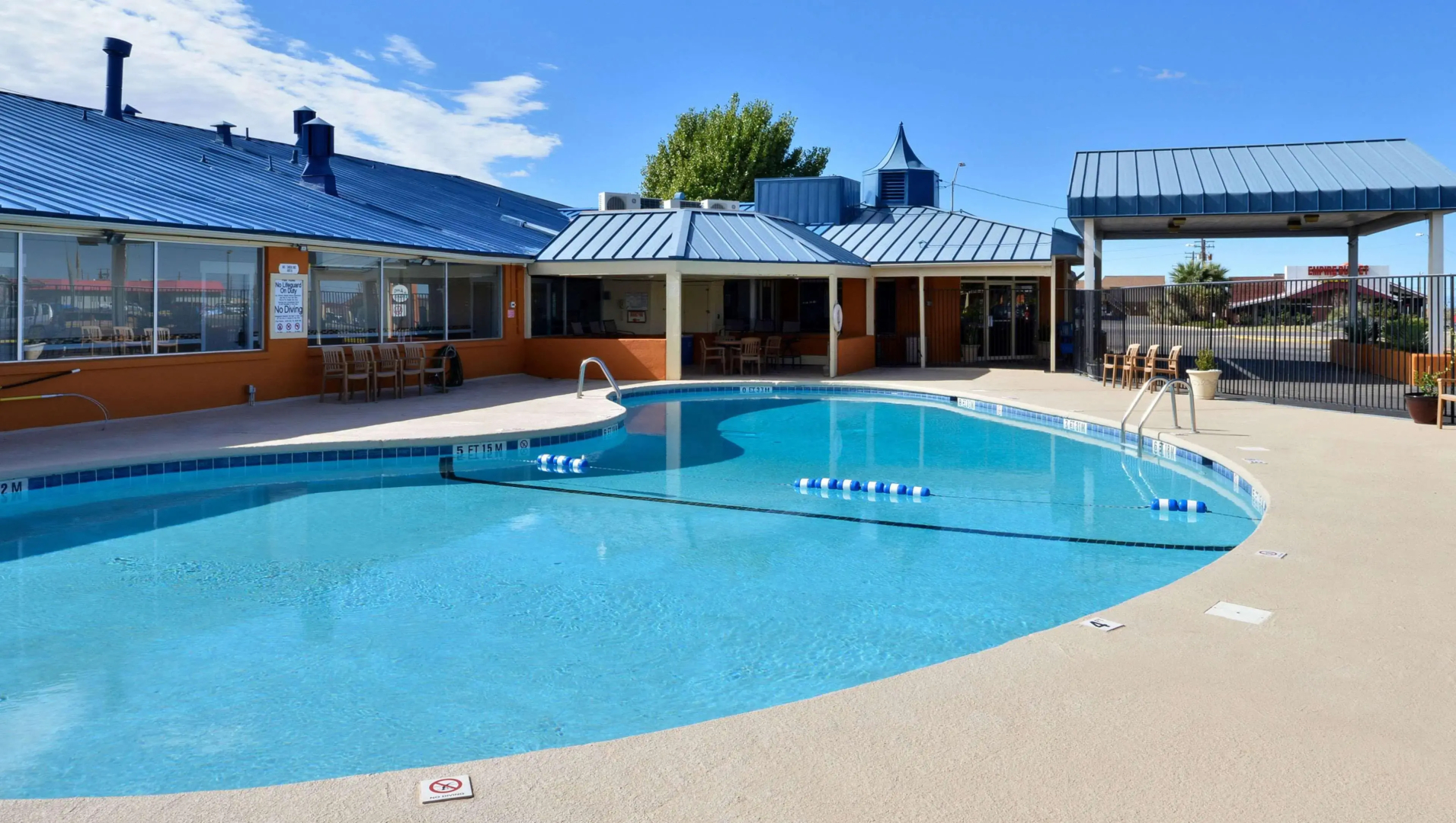 The Classic Desert Aire Hotel
