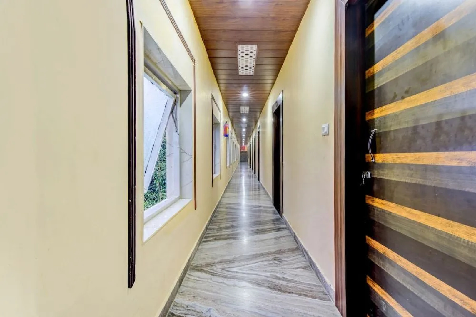 OYO 44294 Hotel Siddahanth International