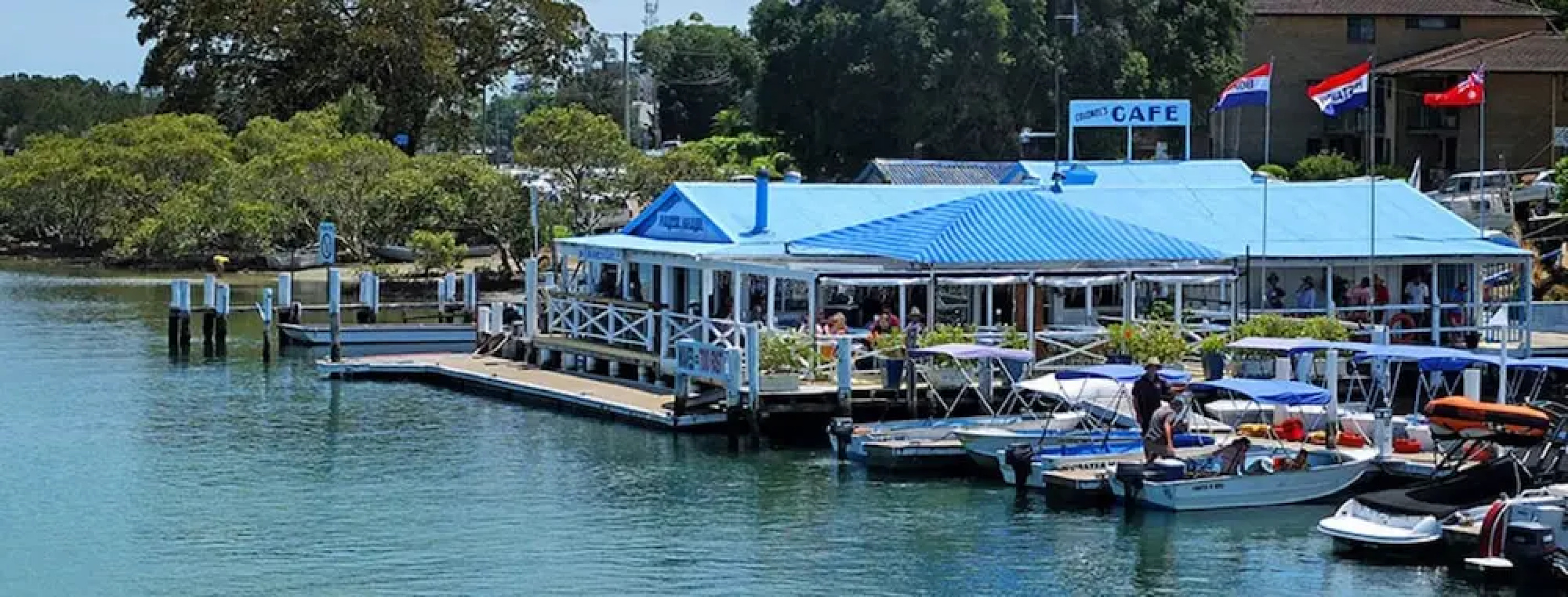 26 Wallis View - Opposite the Lake - 3 Bedroom Apartment