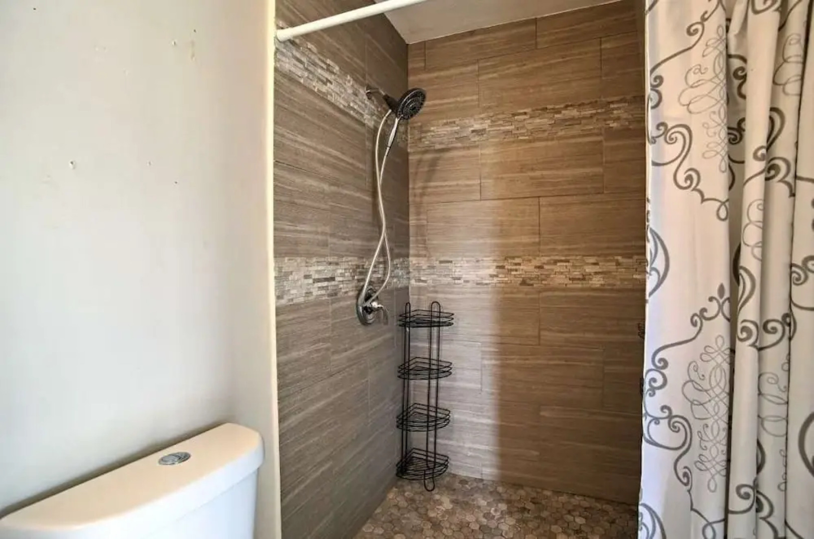 2 Master Suites Pool Home