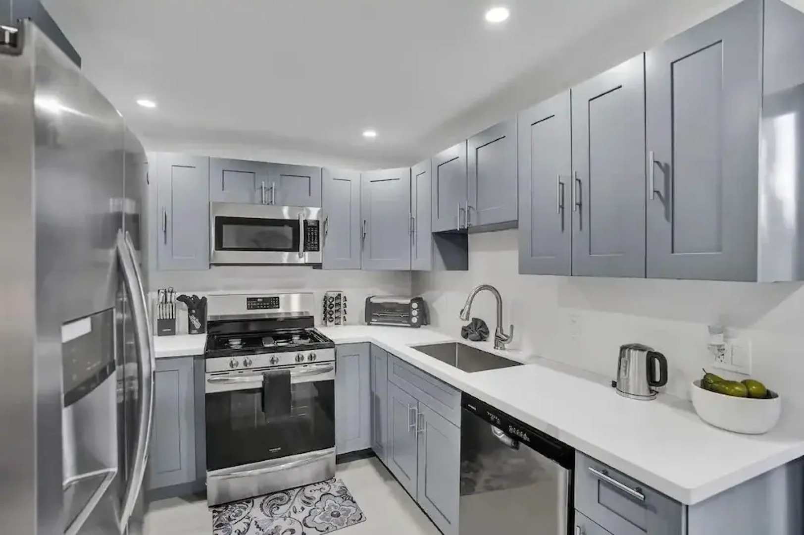 Newly Renovated 3BR Home with Hot tub