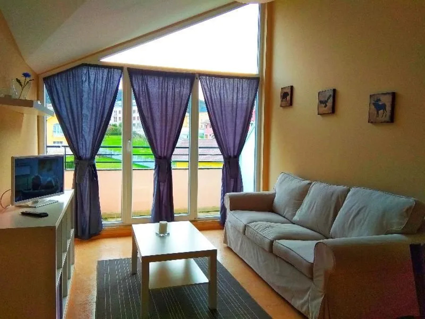 Apartamentos Playa De Las Catedrales 3000