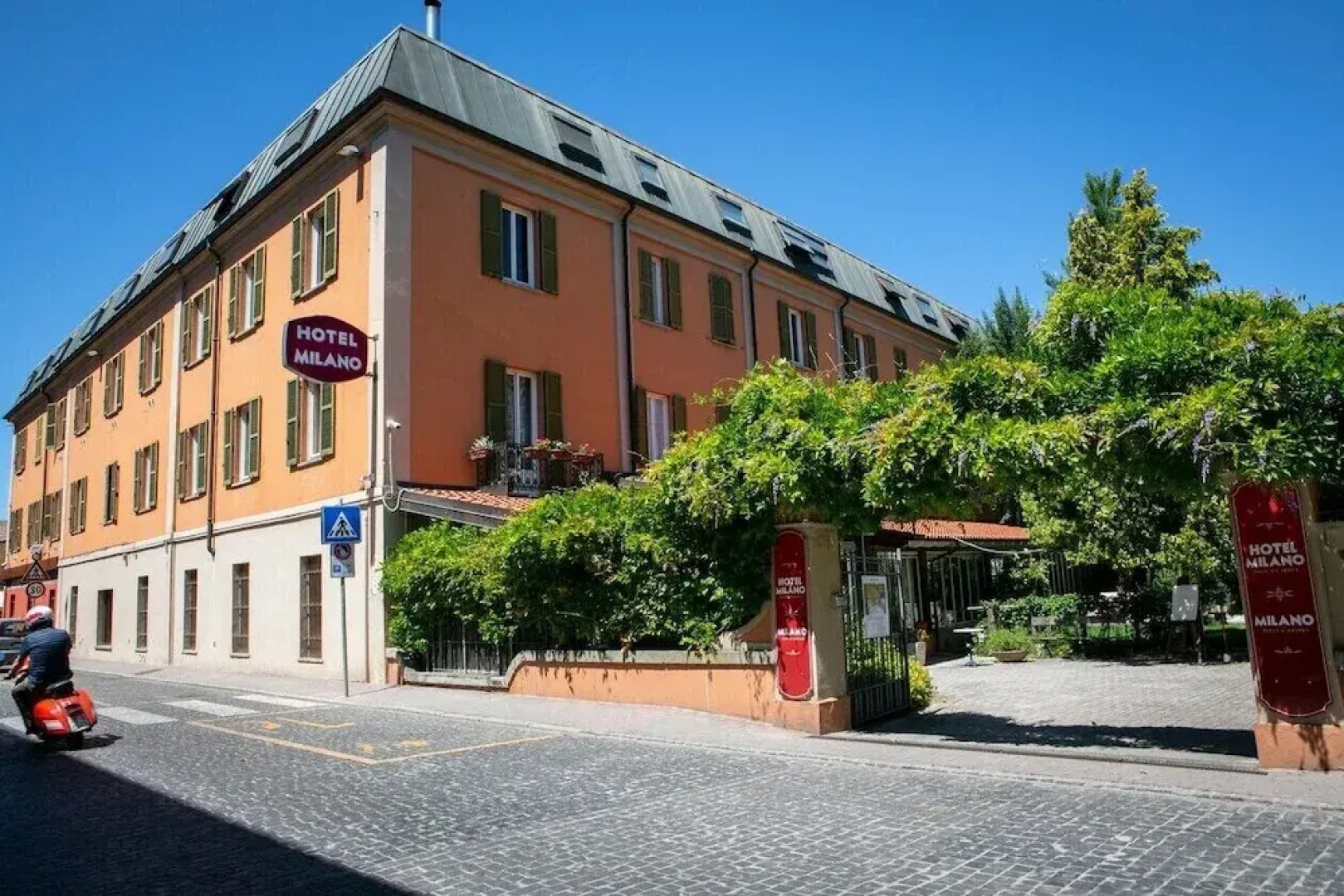 Hotel Milano Pool & Garden