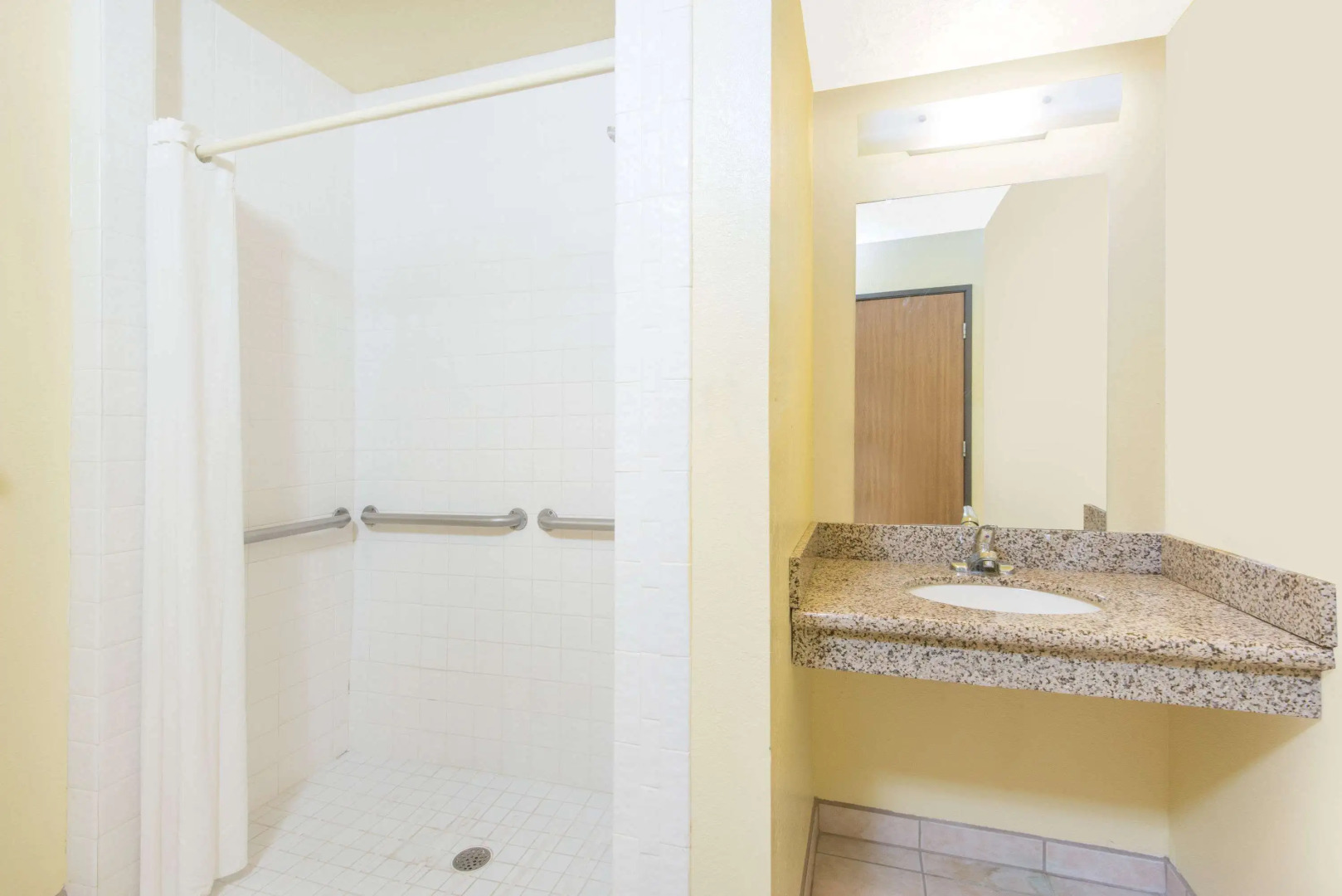 Super 8 By Wyndham Moriarty