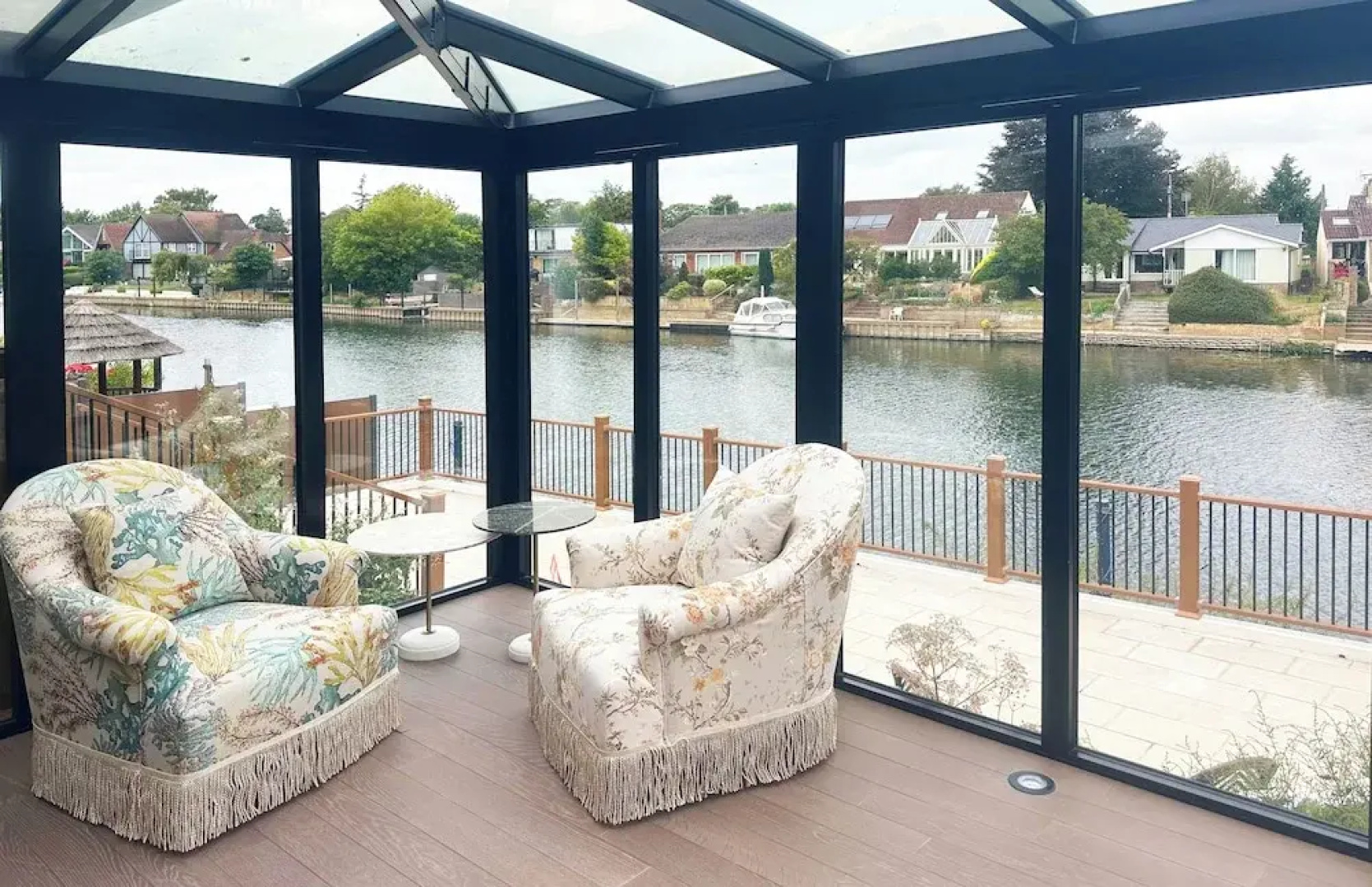 Thames Mansion - River View