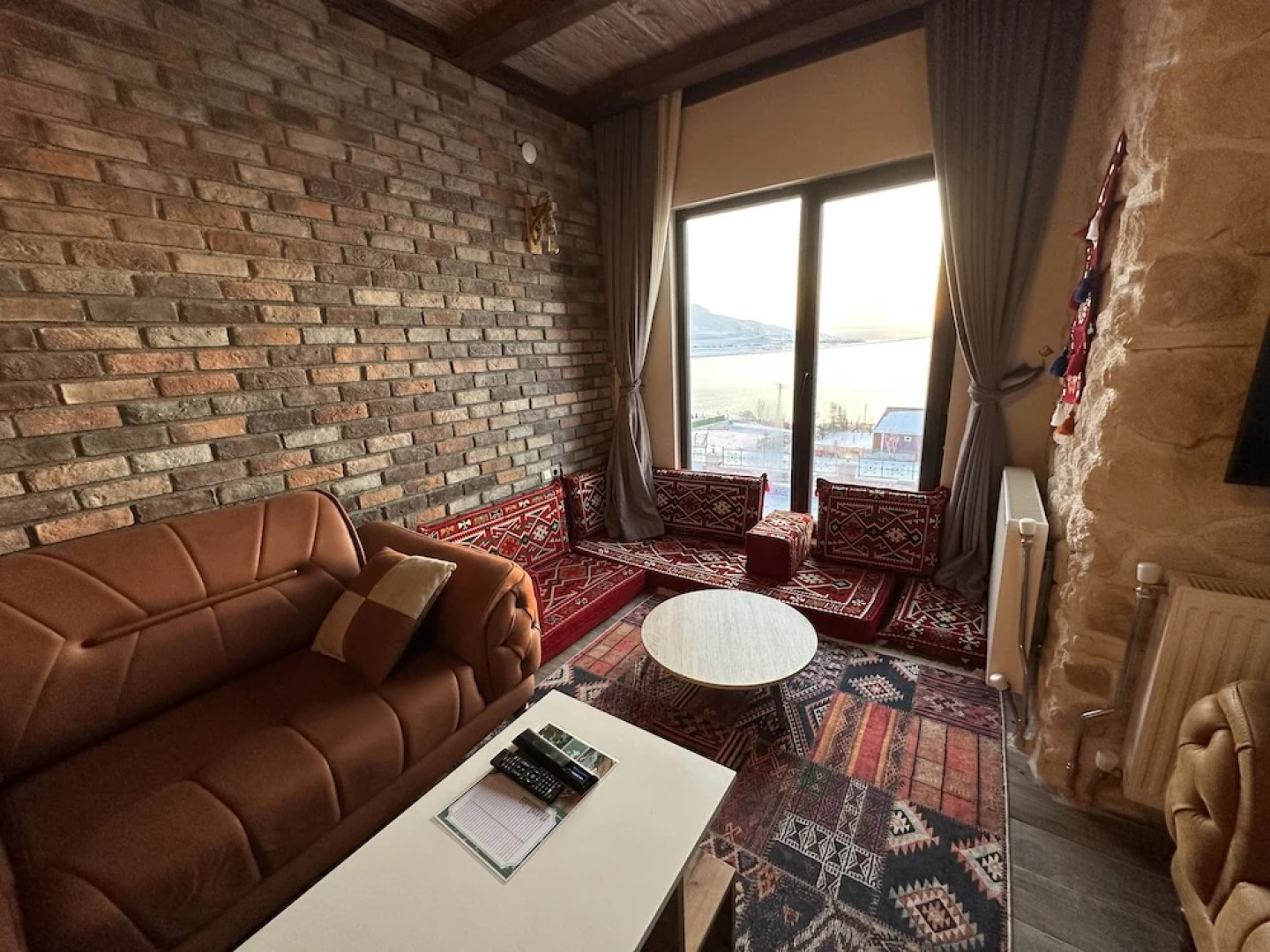 Yeşilsu taş konağı