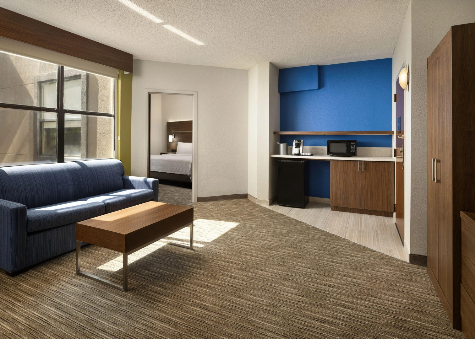 Holiday Inn Express & Suites Irving Dfw Airport North by IHG