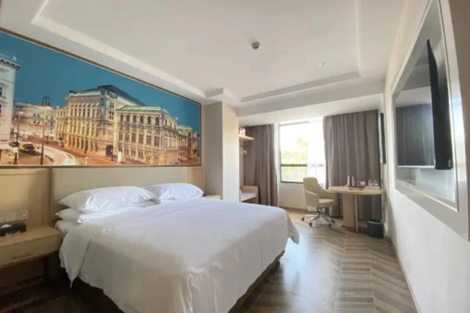 Vienna Hotel (Ledong Gongyuan)