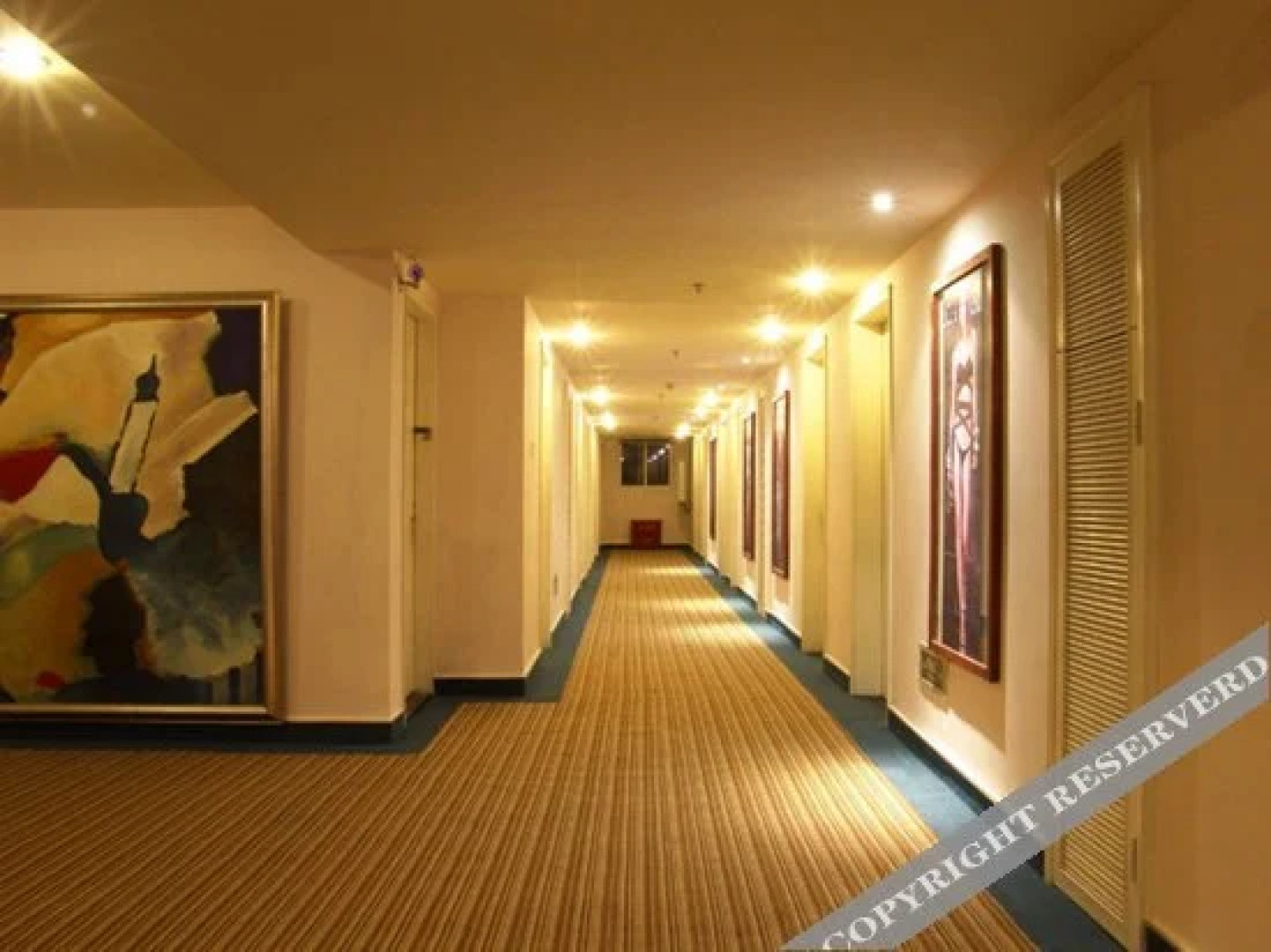 Wuhan Luyi 100 Hotel