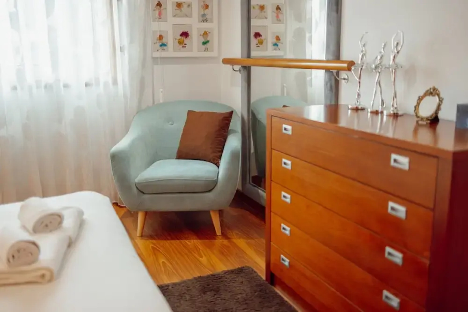 Pool Cinema Villa by Vacationy