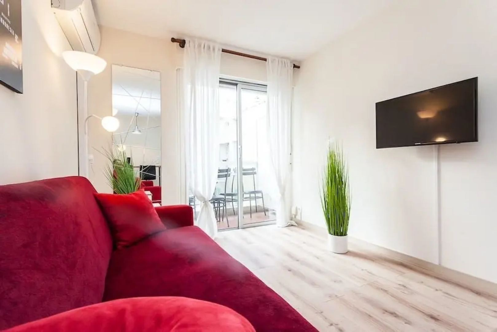 Seaside - Cosy Studio Balcony-AC