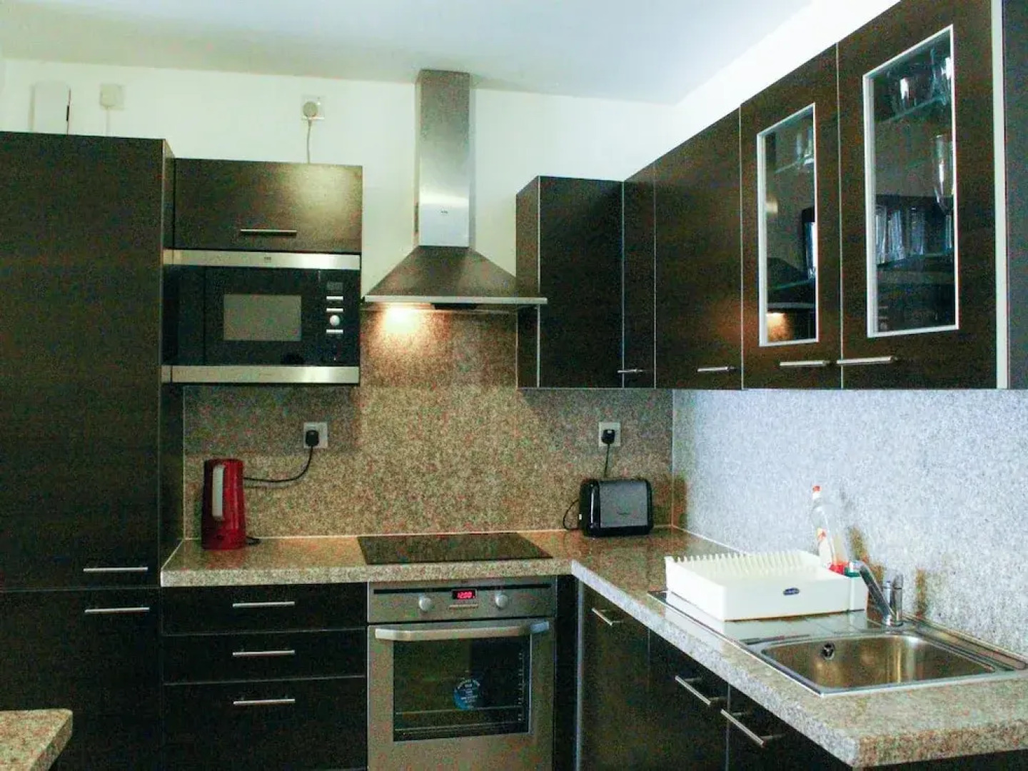 Stunning 3-bedroom Coastal Retreat