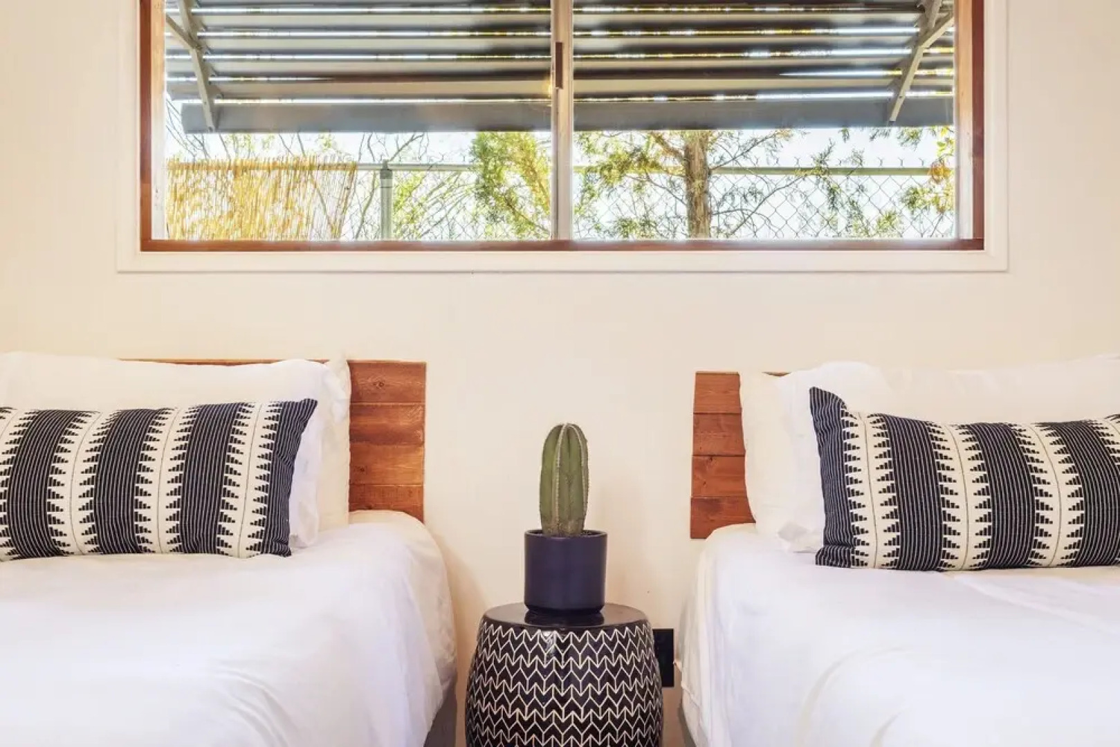 Splash House W/ Private Pool & Fire Pit Dogs Welcome Free 3 Bedroom Home by RedAwning