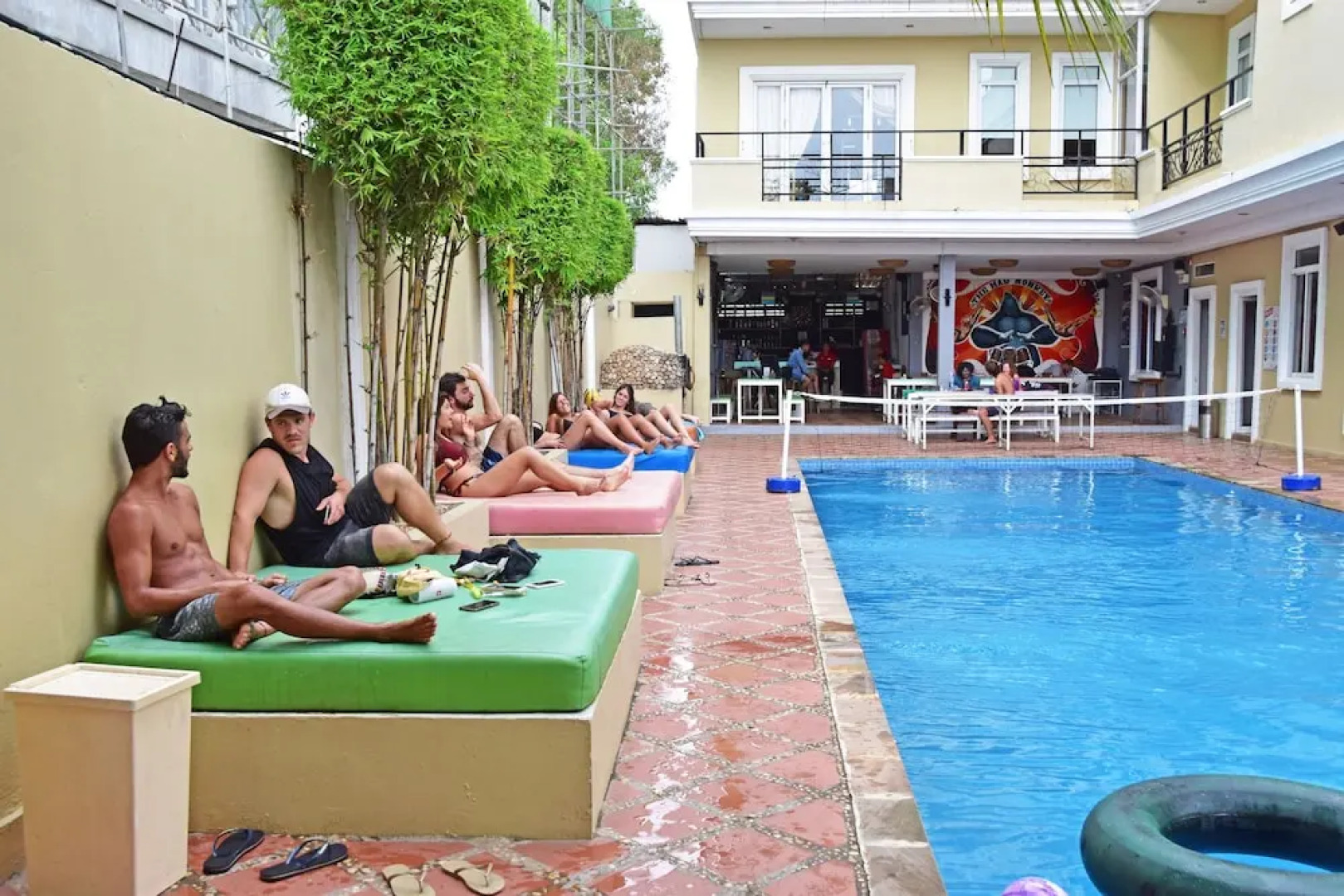 Mad Monkey Hostel Kampot
