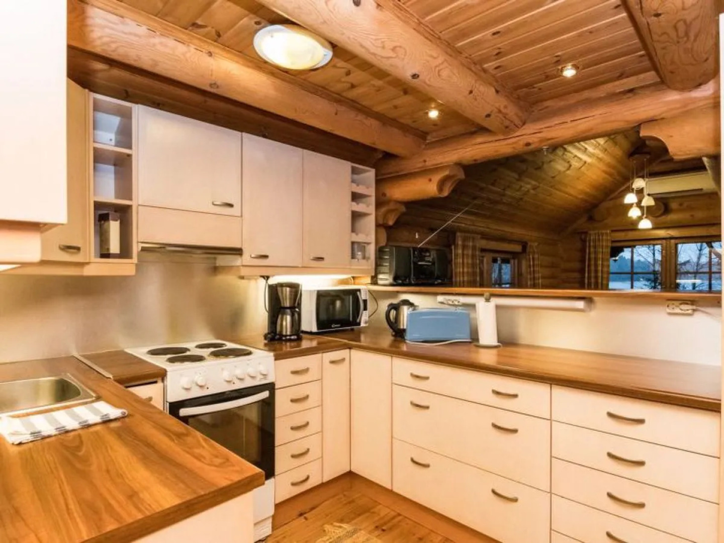 Holiday Home Kärkimökki