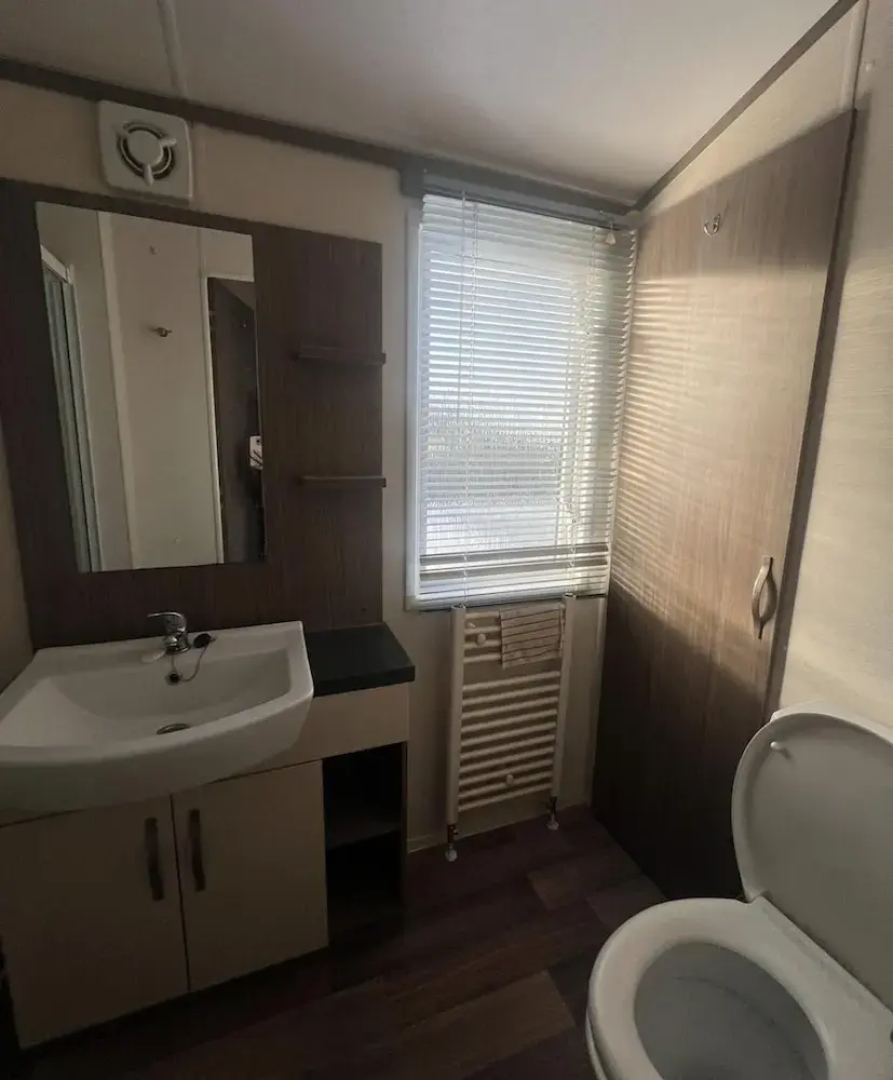 2 bed Platinum-sleeps 6-decking-free Parking