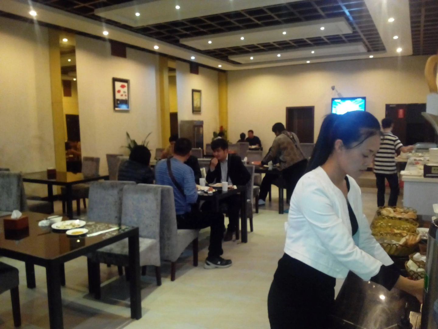 Yiwu Yuejia Business Hotel