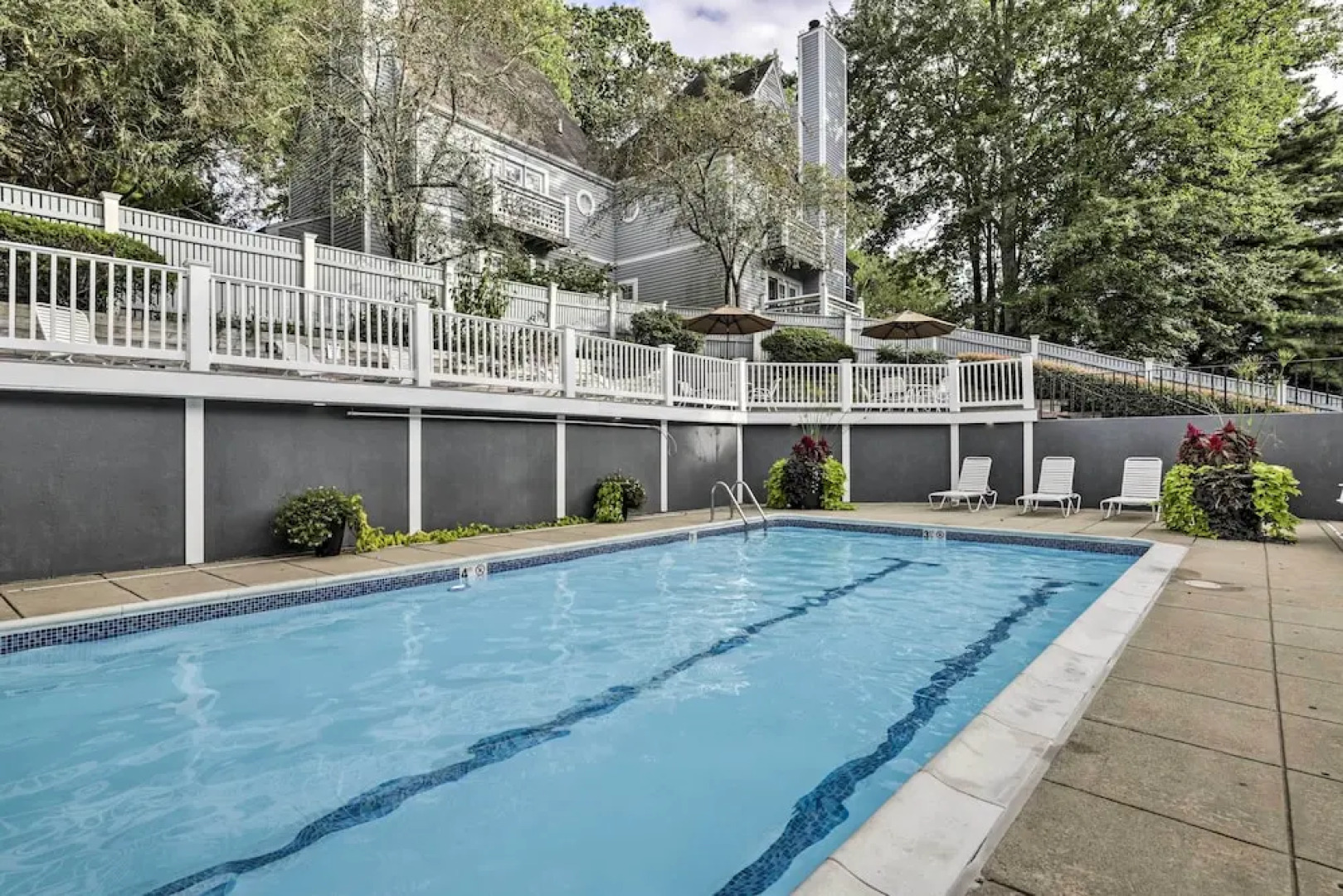 Norwich 'the Villas': Near Mohegan Sun Casino