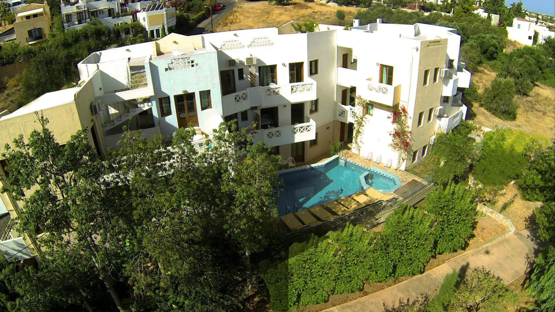 Romantica Hotel Apartments