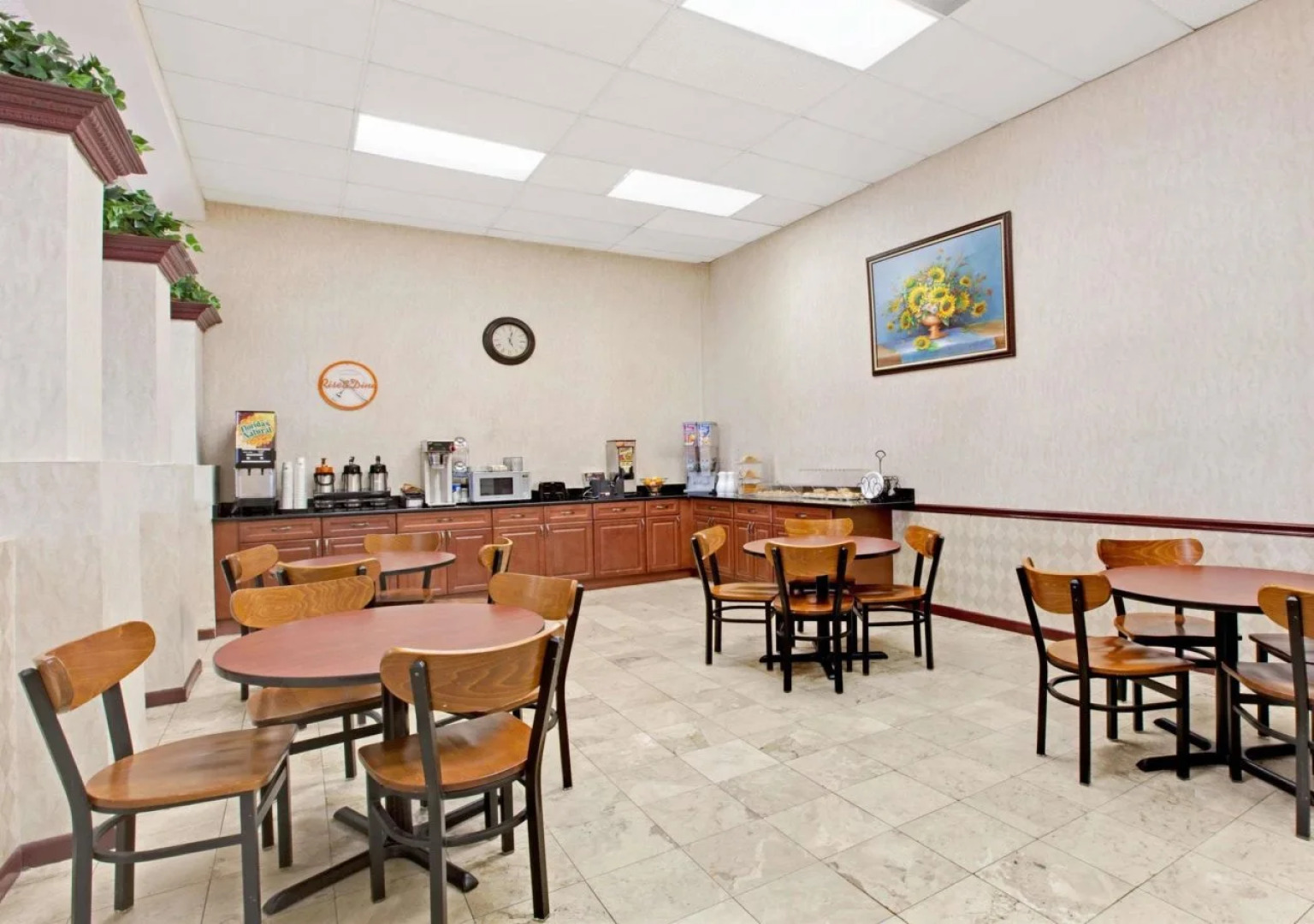 Travelodge by Wyndham Bellmawr