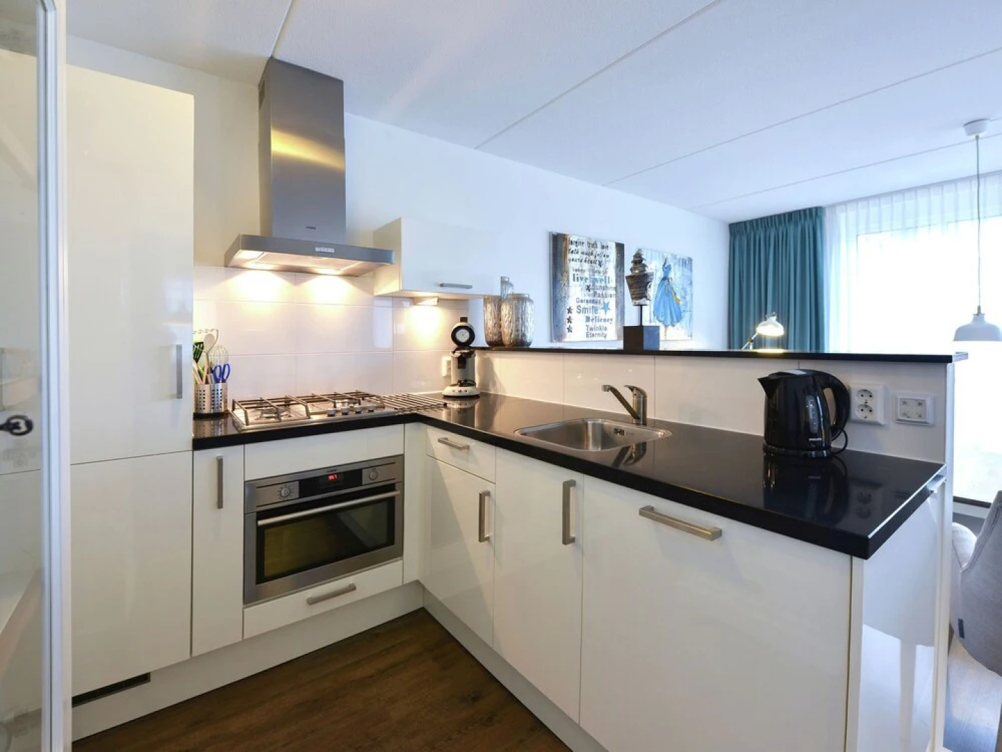 Nice apartment with dishwasher, close to Amsterdam