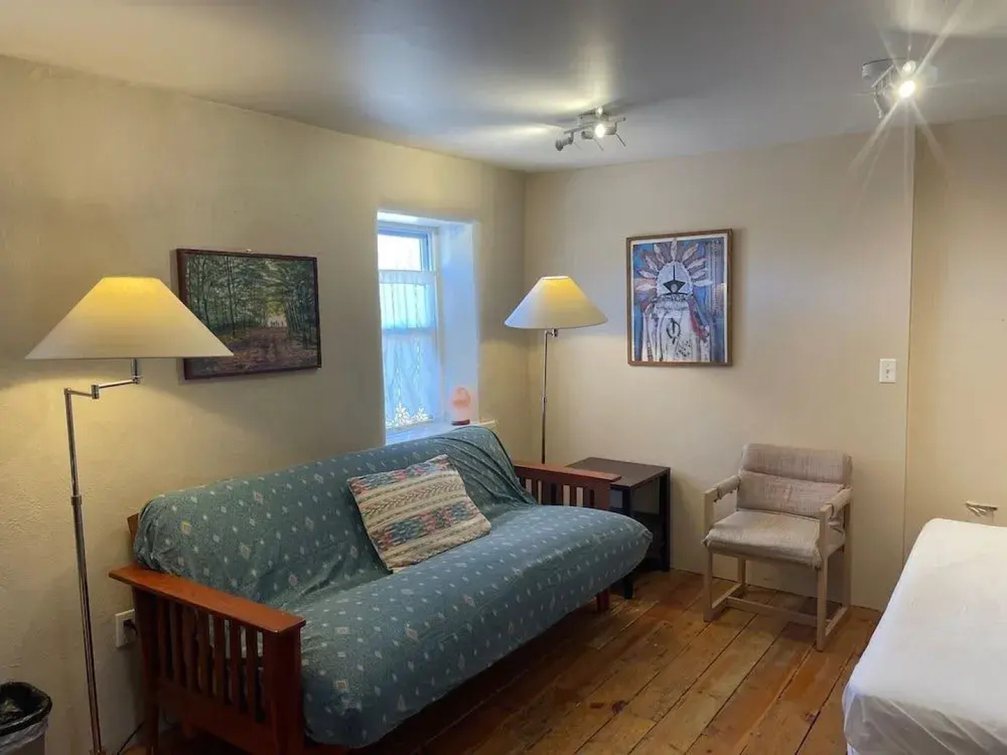 SnowMansion Taos Adventure Lodge