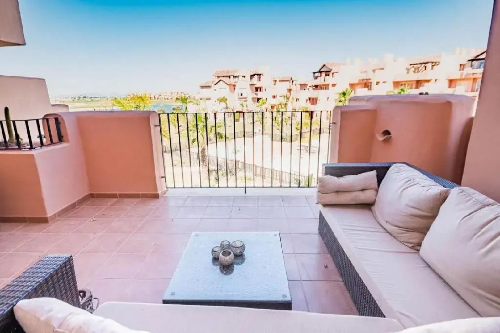 Beautiful 2 Bedroom Apartment - EO6821MM