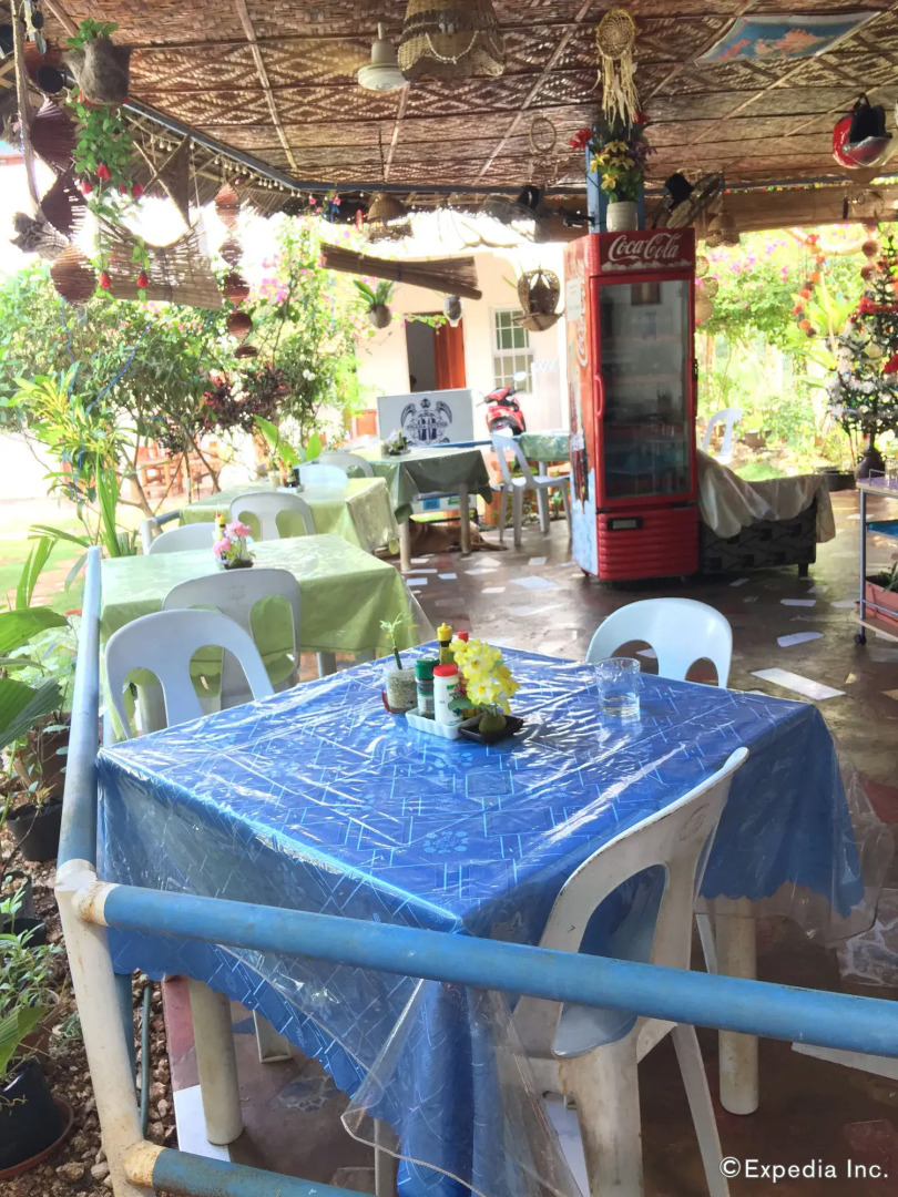 Acacia Sunset Village Inn