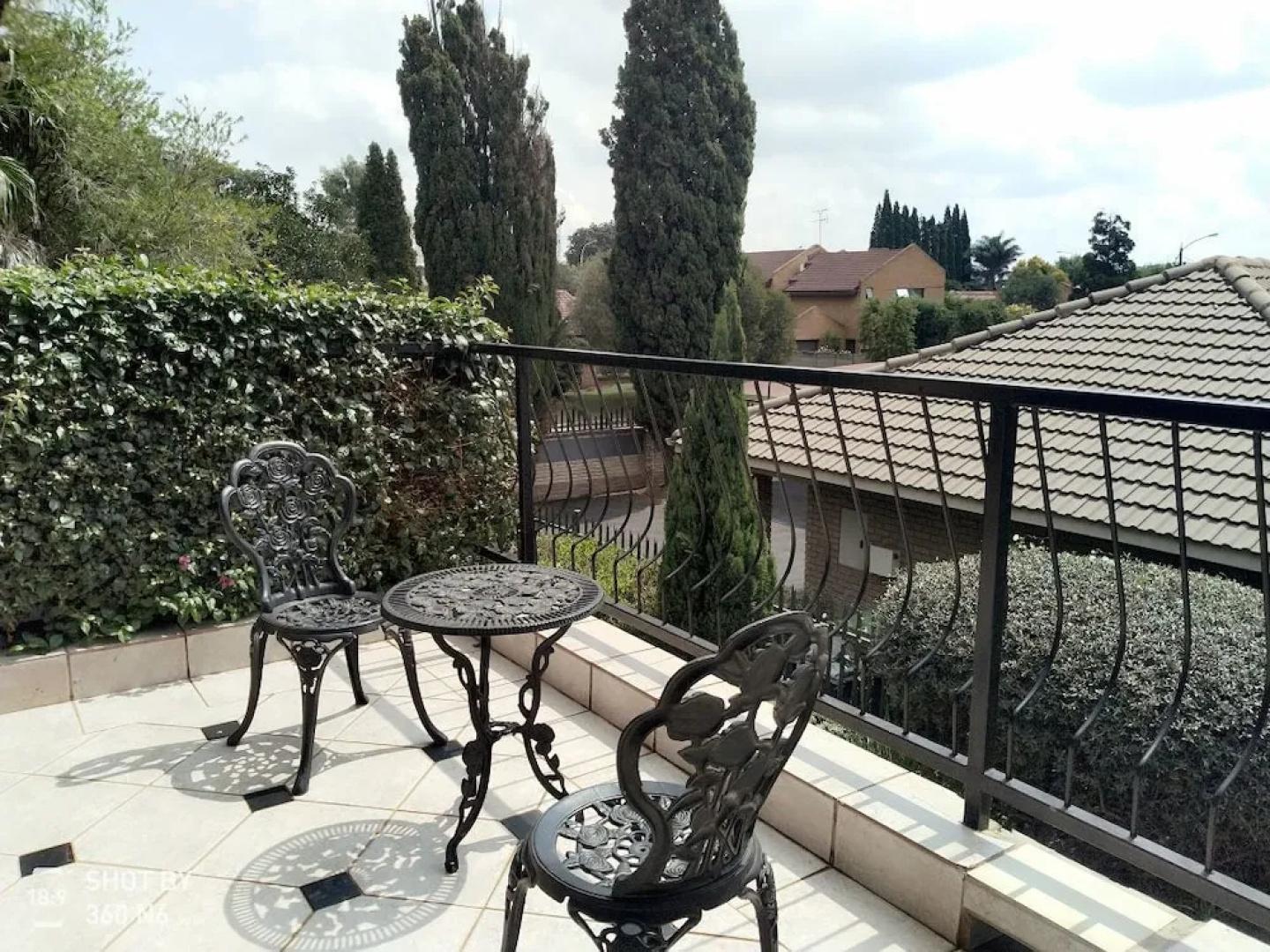 Lens B&B Guesthouse